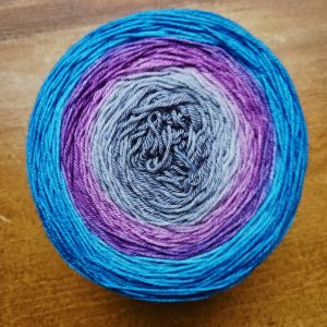 Imagine Person - Large Patos Gradient Cake