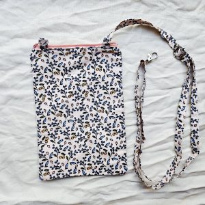 Ditsy Floral Crossbody Bag